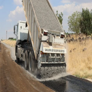 SİVEREK’TE 5 KİLOMETRELİK YOL SATHİ ASFALTLA YENİLENDİ