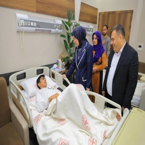 Milletvekili Yazmacı, Siverek’te yaralı öğretmen ve öğrencileri ziyaret etti