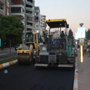 Şanlıurfa Büyükşehir Belediyesi'nden Esentepe Mahallesi'nde Sıcak Asfalt Çalışması