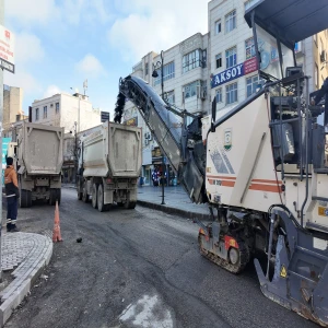 Divanyolu Yayalaştırma Projesinde asfalt öncesi zemin çalışması yapılıyor!