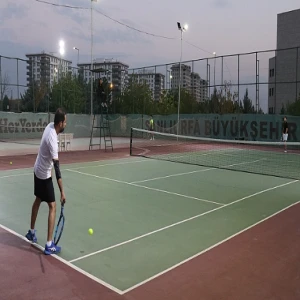 Cumhuriyet Bayramı Tenis Turnuvası Başladı
