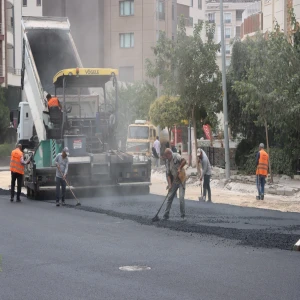 BÜYÜKŞEHİR YOLLARI YENİLİYOR, KARAKÖPRÜ’DE ULAŞIM