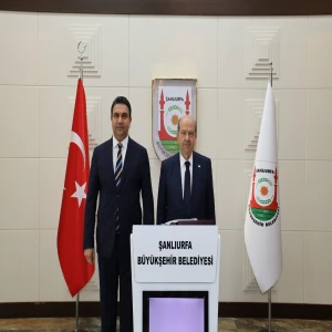 KKTC ESKİ CUMHURBAŞKANI TATAR’DAN ŞANLIURFA BÜYÜKŞEHİR BELEDİYESİ’NE ZİYARET