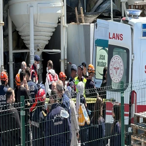 Boya fabrikasında çıkan yangın faciaya yol açtı