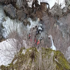 Uçuruma Yuvarlanan Otomobil Can Aldı