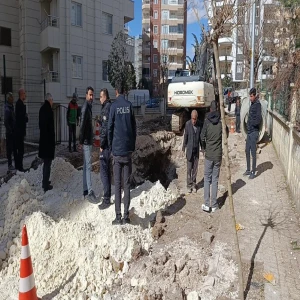 Şanlıurfa'da göçük altında kalan 2 işçi kurtarıldı