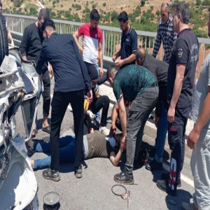 Şanlıurfa'da kurban kesimi sonrası kaza: 5 yaralı