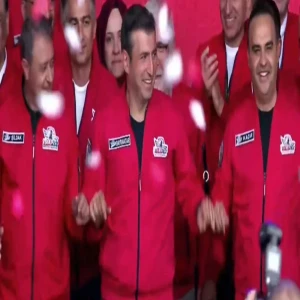 Selçuk Bayraktar'dan halay şov...