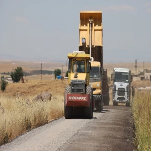 Siverek Kırsalında 13 Kilometrelik Asfalt Atağı