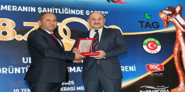 Başkan Gülpınar’a “Yılın en şeffaf Belediye Başkanı” ödülü