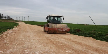 EYYÜBİYE KIRSALINDA YOLLAR DAHA GÜVENLİ OLUYOR