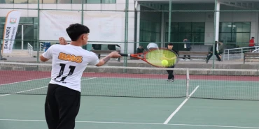 23 NİSAN TENİS TURNUVASI BAŞLADI