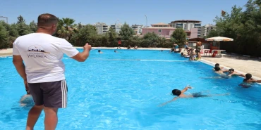 Büyükşehir'in Ücretsiz Havuzları Çocuklarla Dolup Taşıyor
