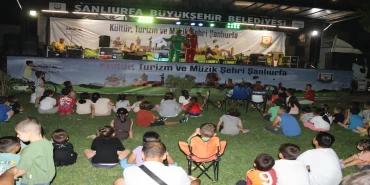 Büyükşehir’den Karaköprü’de Müzik Ve Eğlence Dolu Gece