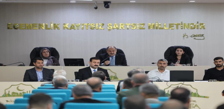 BAŞKAN GÜLPINAR’DAN 300 EVLER MÜJDESİ: ŞANLIURFA’NIN MERKEZİNE BÜYÜK YEŞİL ALAN GELİYOR!