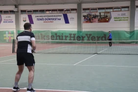 Urfa’da gençlik haftası tenis turnuvası başladı