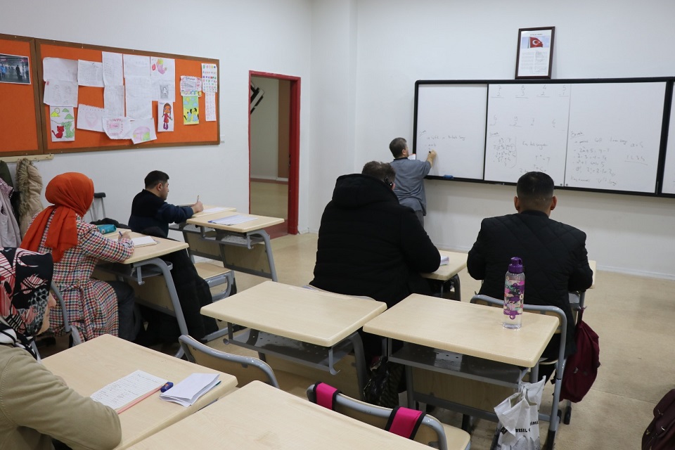 Yaşam merkezi yüreklere dokunuyor