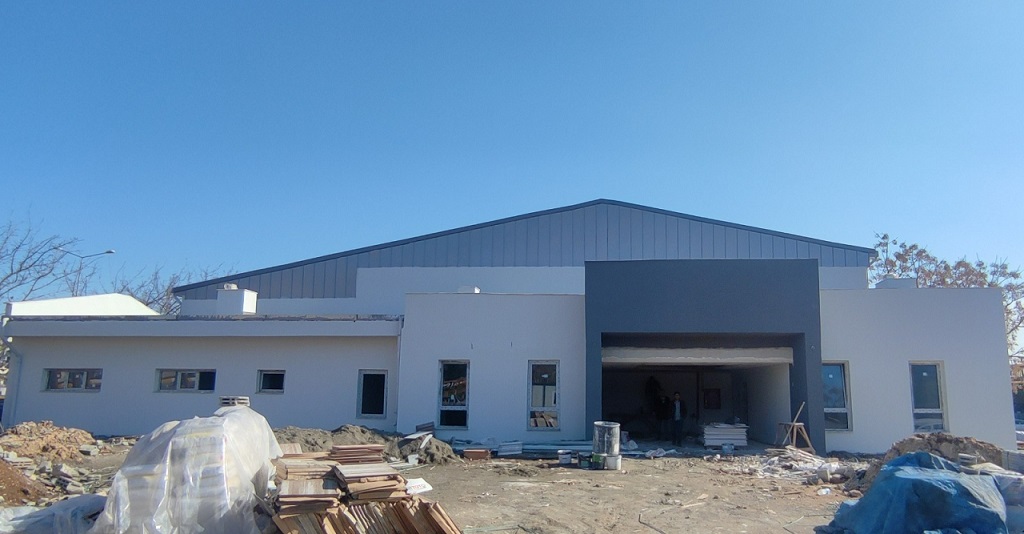 Gençlik merkezi inşaatları sürüyor