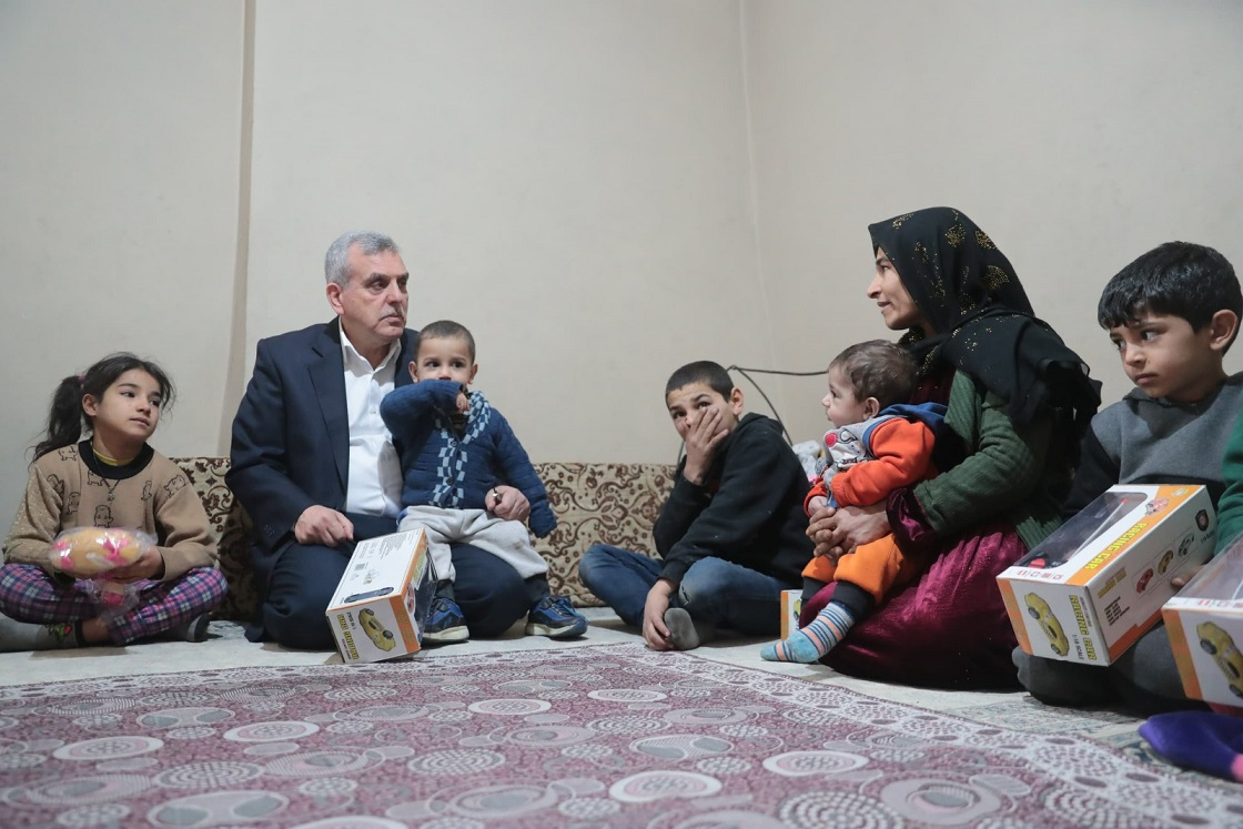 Başkan Beyazgül yüzleri güldürdü