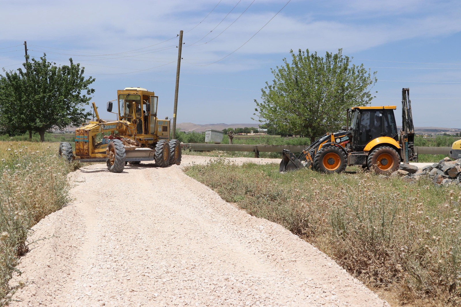 Haliliye’de kırsal mahallelerde üstyapı çalışmaları