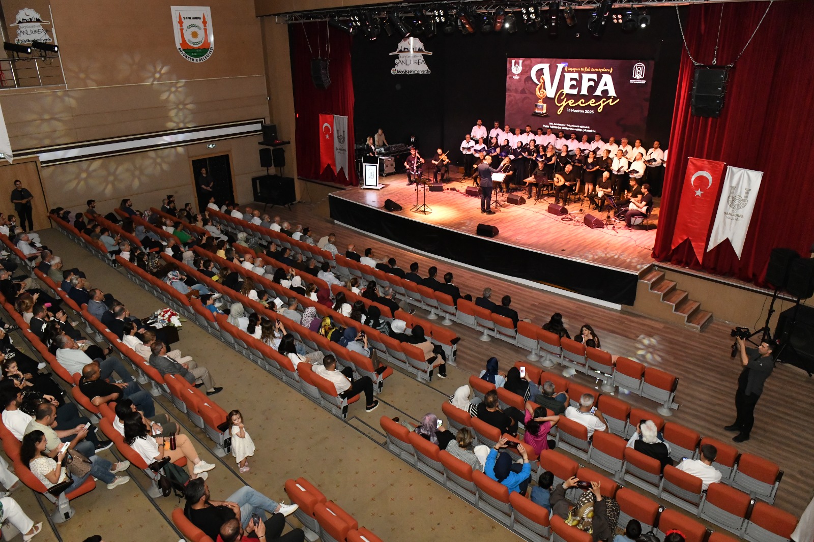 Yaşayan Urfalı sanatçılara vefa gecesi