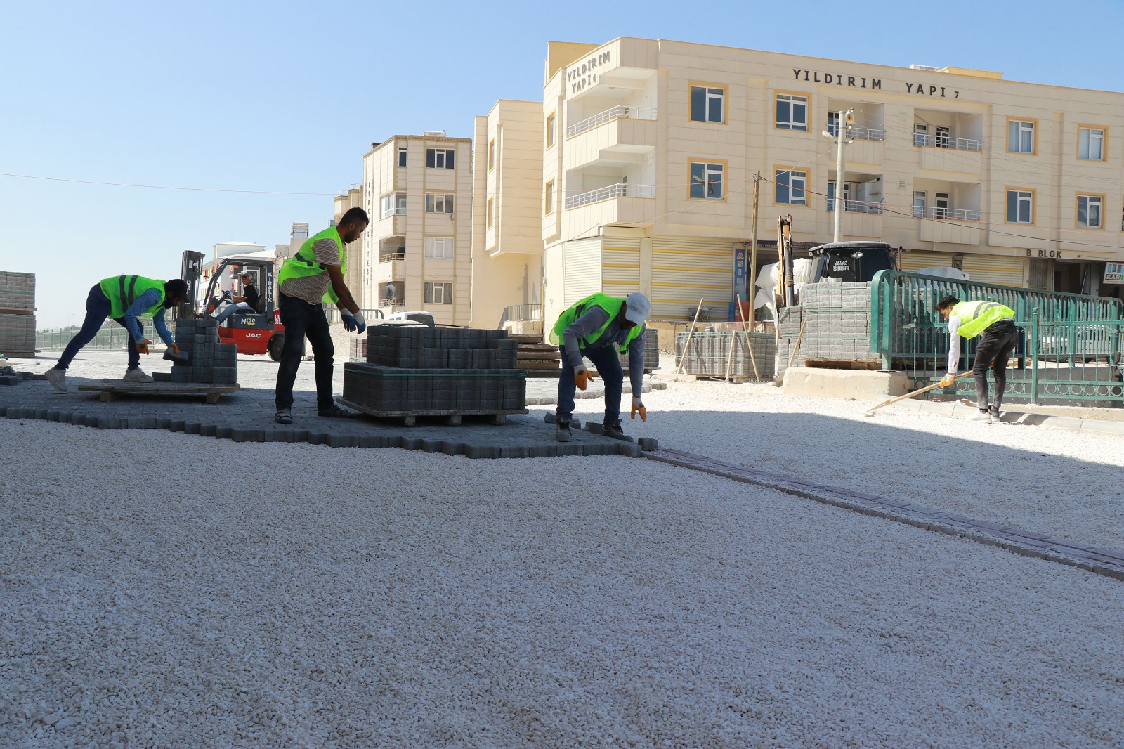 Haliliye’de üstyapı çalışmaları hızla devam ediyor