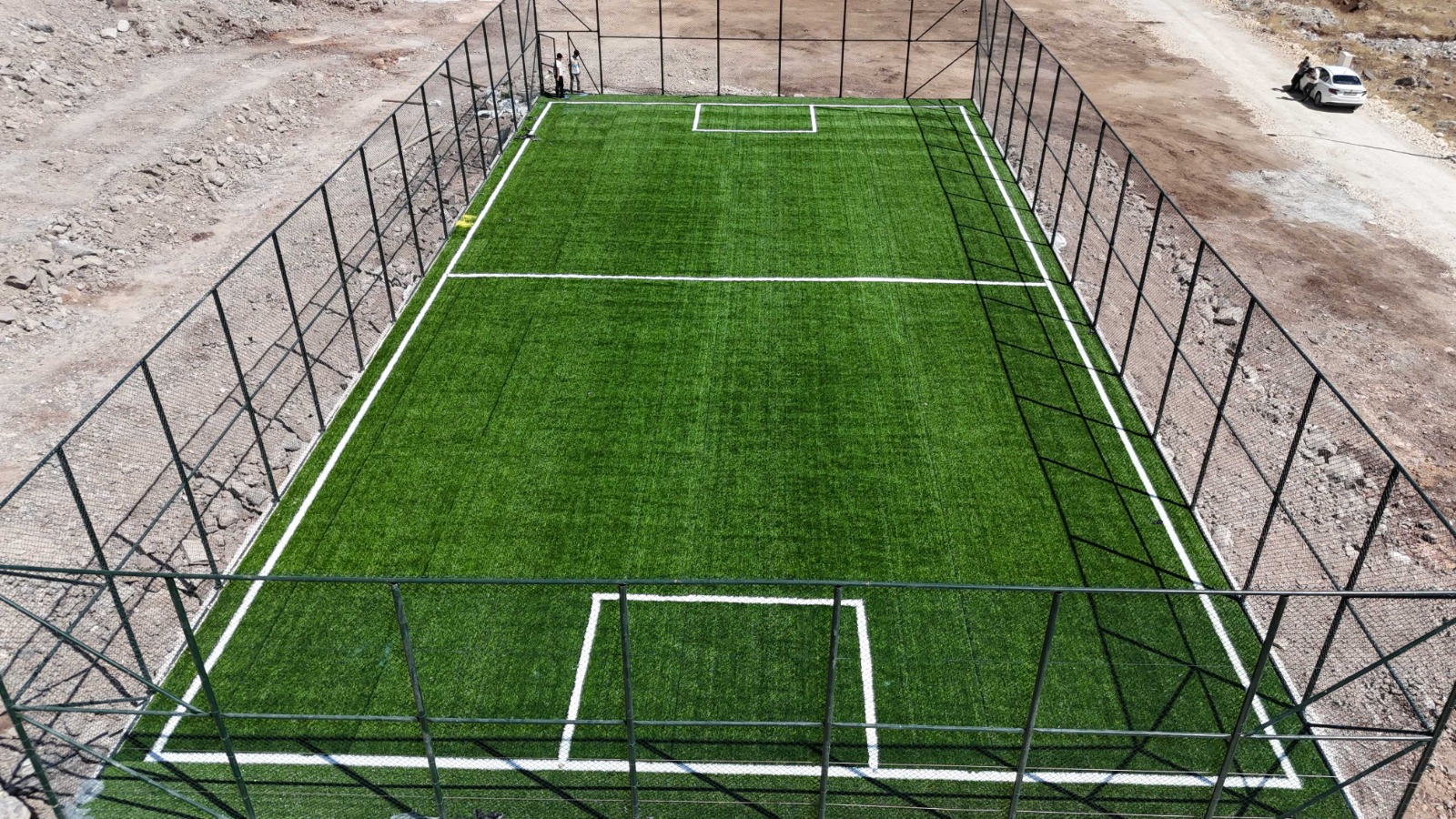 Seyrantepe’de gençler için yeni semt sahası kazandırılıyor