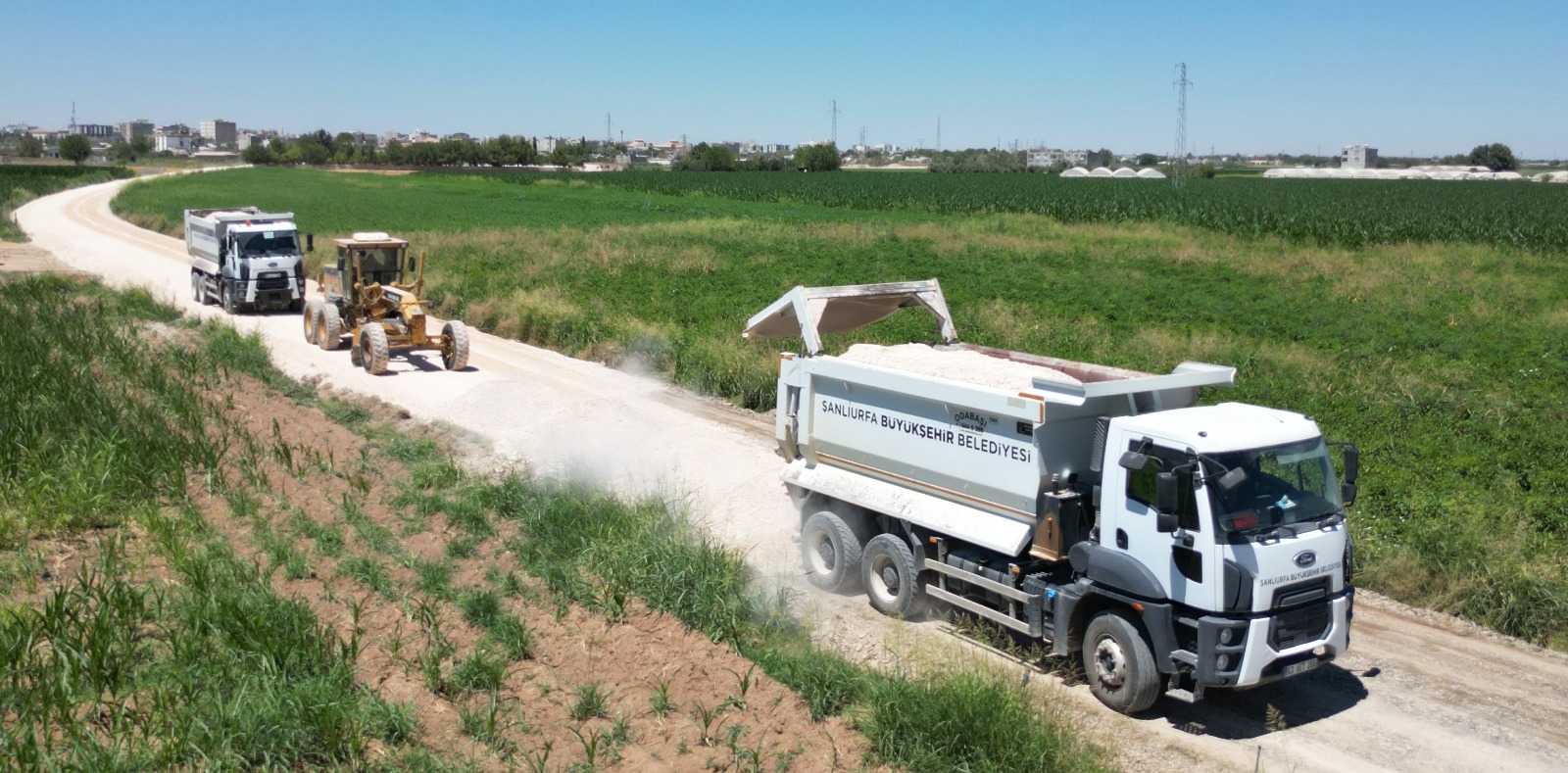 Suruç’ta yol yatırımları hız kesmeden sürüyor