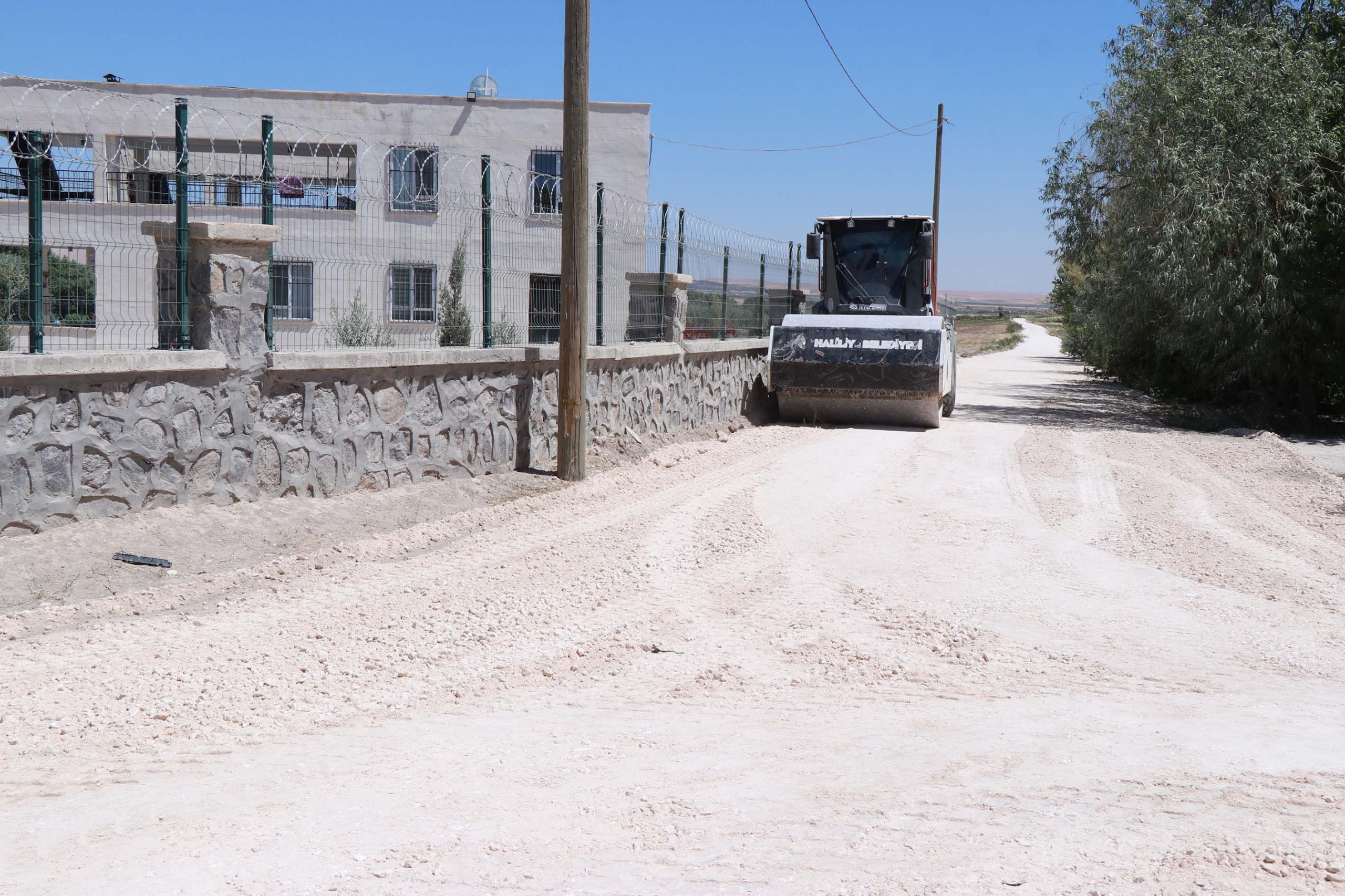 Haliliye Belediyesi'nden yol atağı