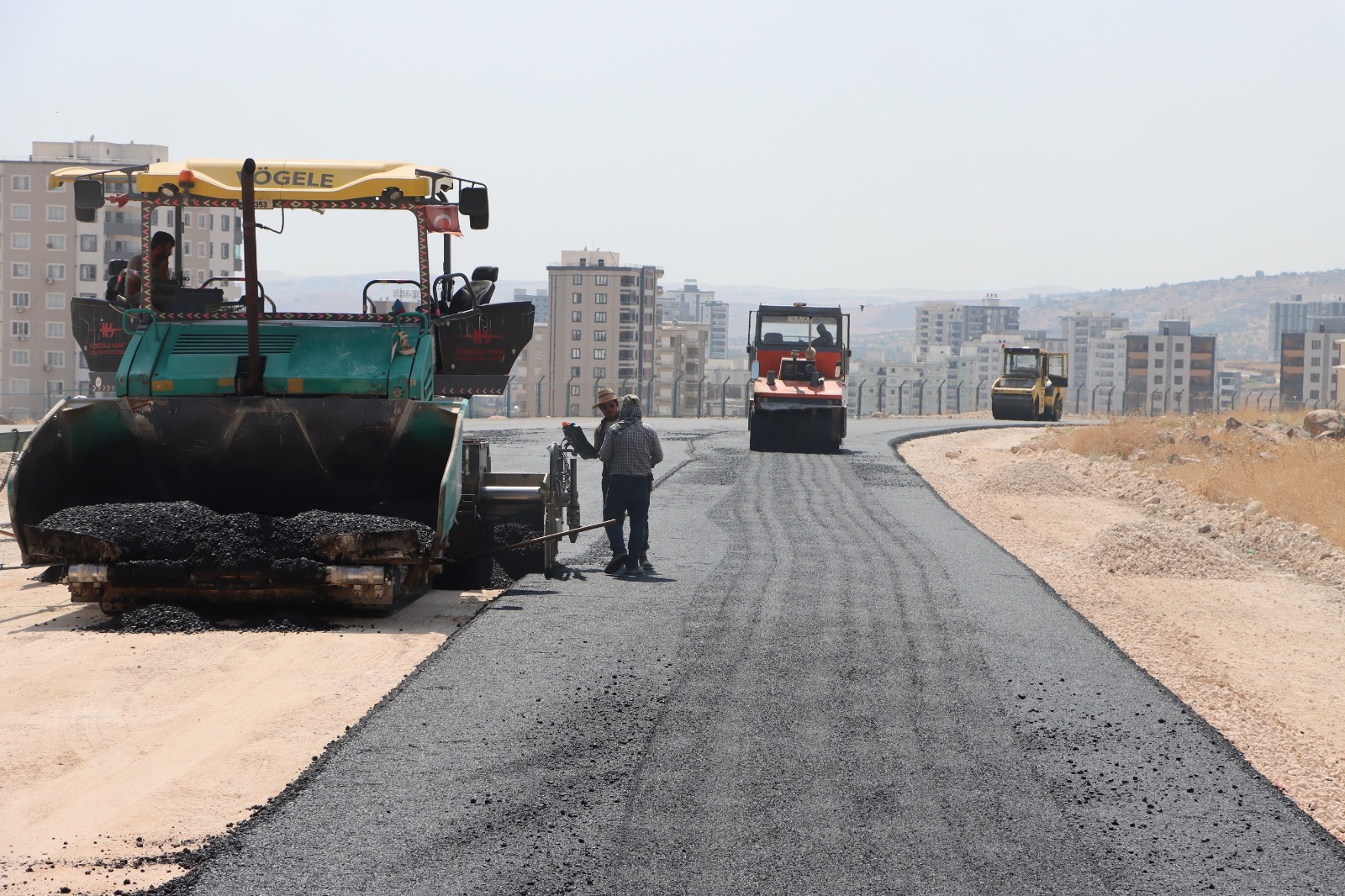 Karaköprü’de asfalt yatırımları hızla devam ediyor