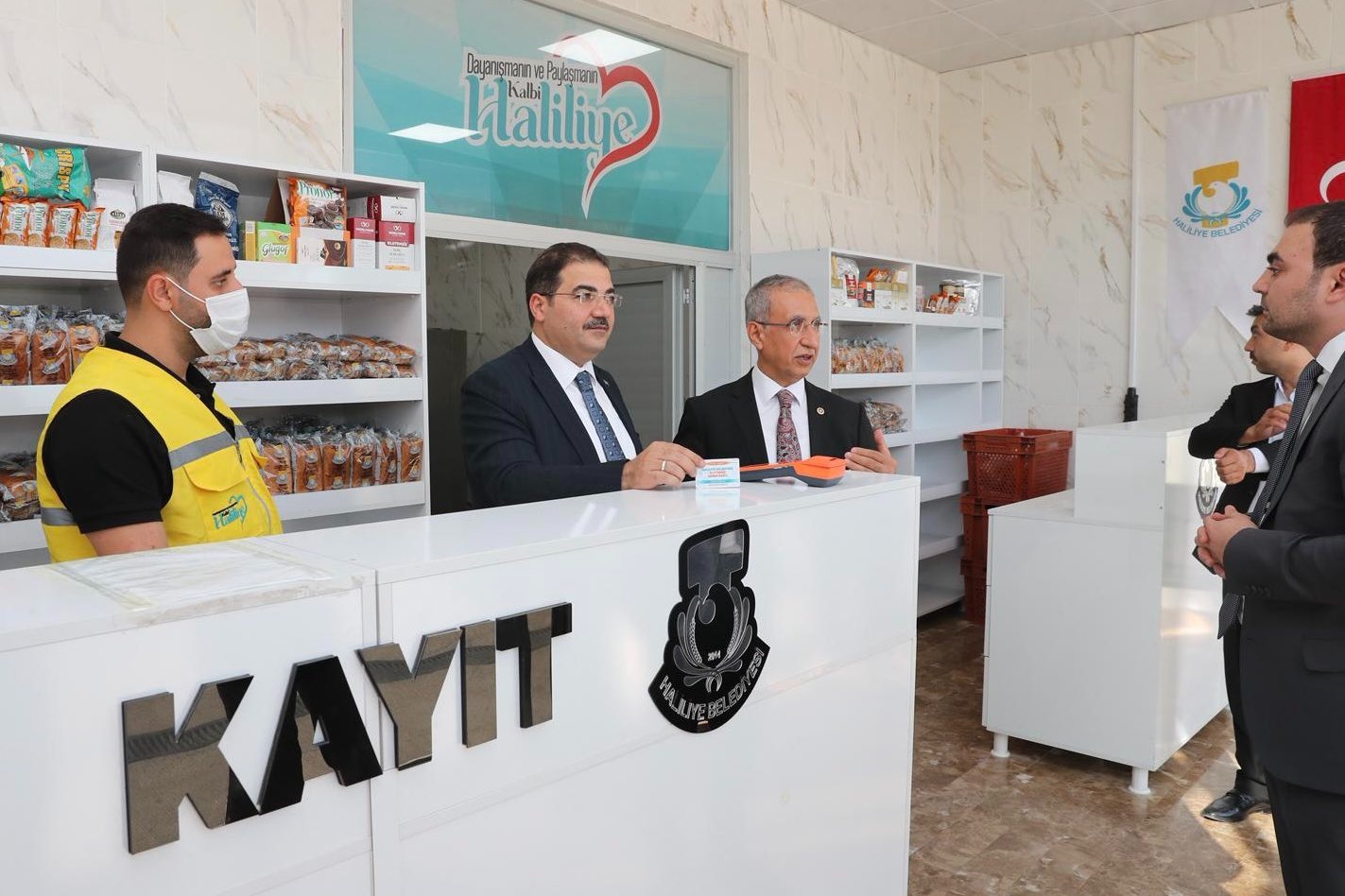Başkan Canpolat ve Milletvekili Dusak’tan Haliliye’deki merkezlere ziyaret