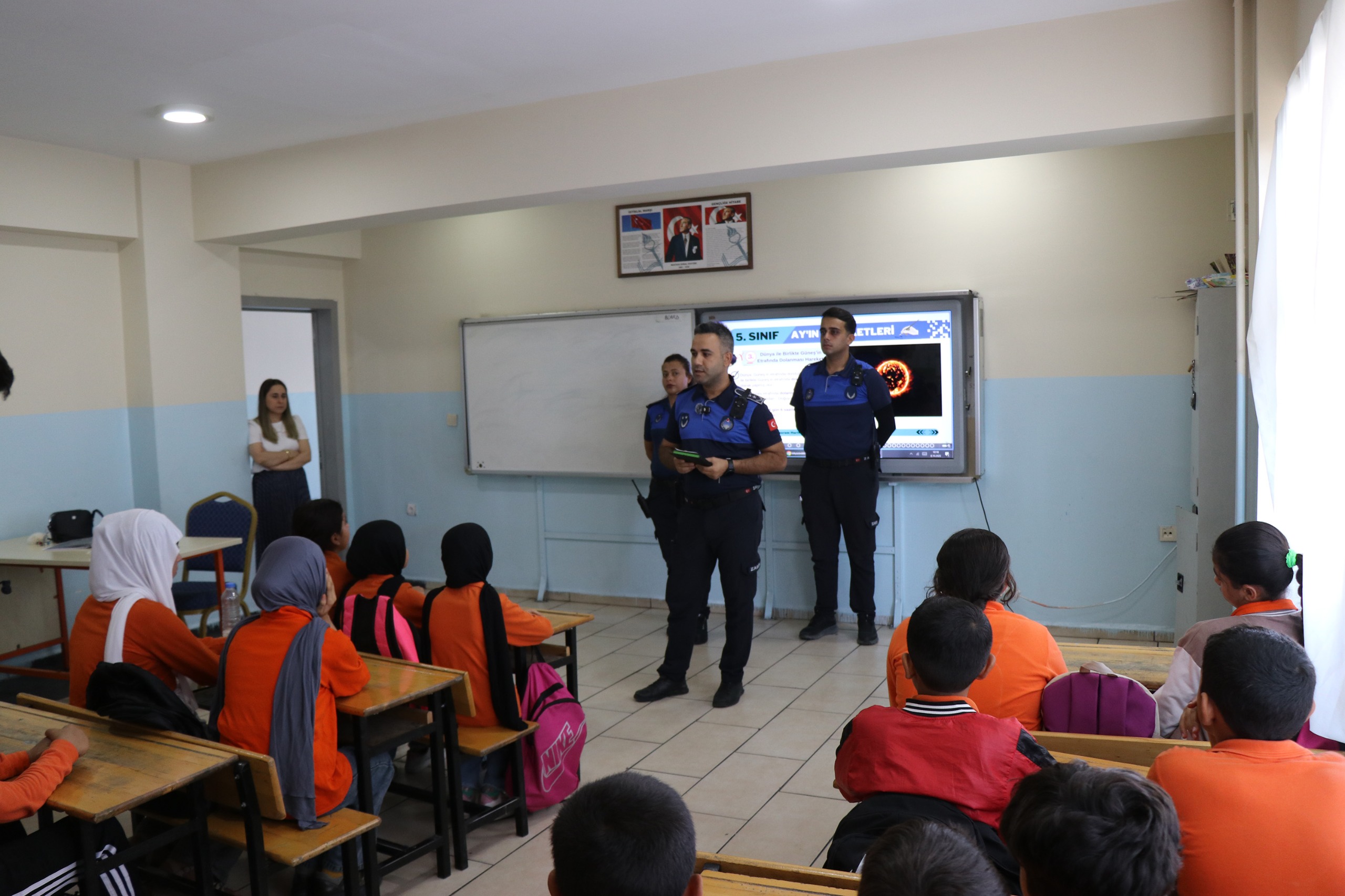 Haliliye’de öğrencilere ‘bilinçli tüketici’ semineri