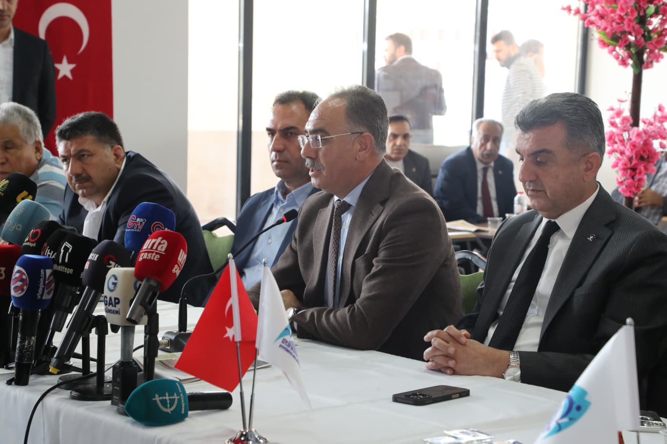 Başkan Kuş yeni projeleri basına tanıttı