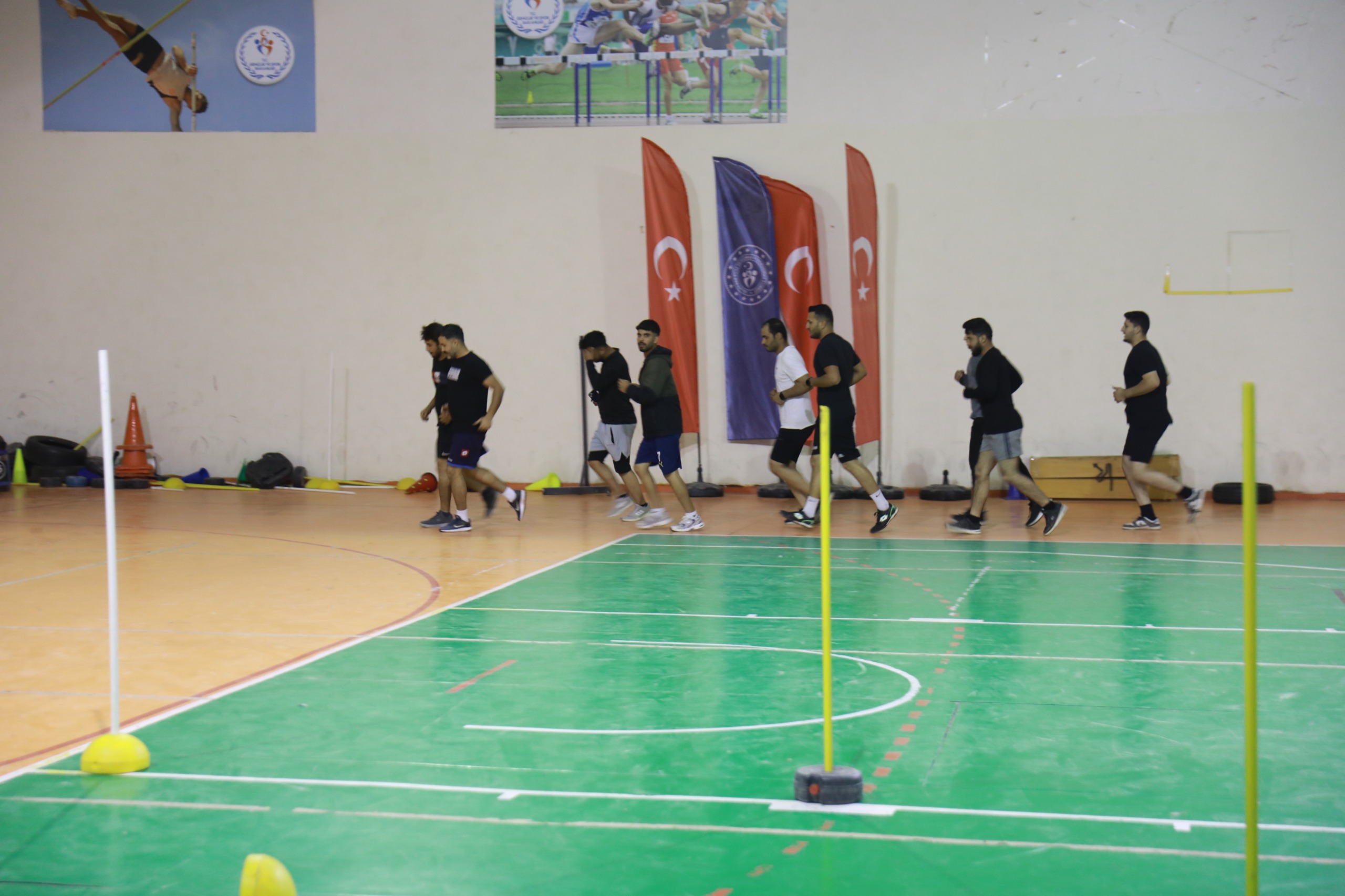 Polis adayları bu kursta buluşuyor