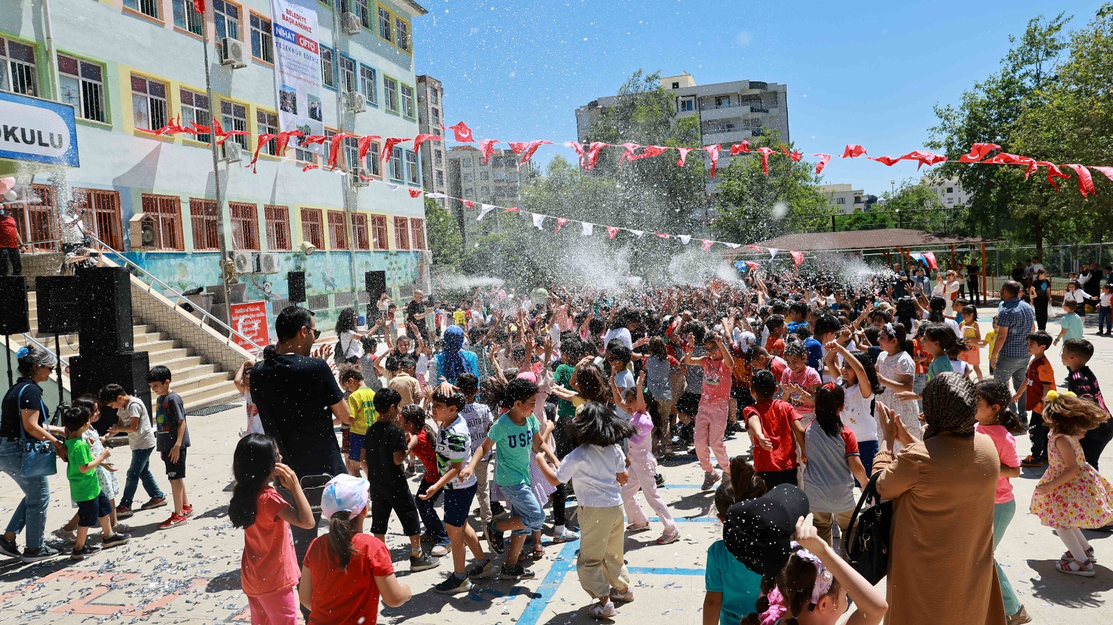Karaköprü'de bayram şenliği