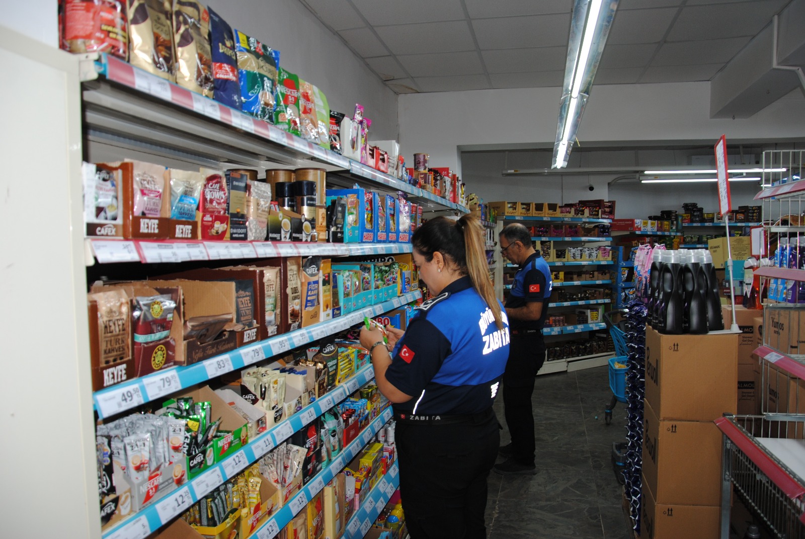 Urfa’da zabıta bozuk gıdalara geçit vermiyor