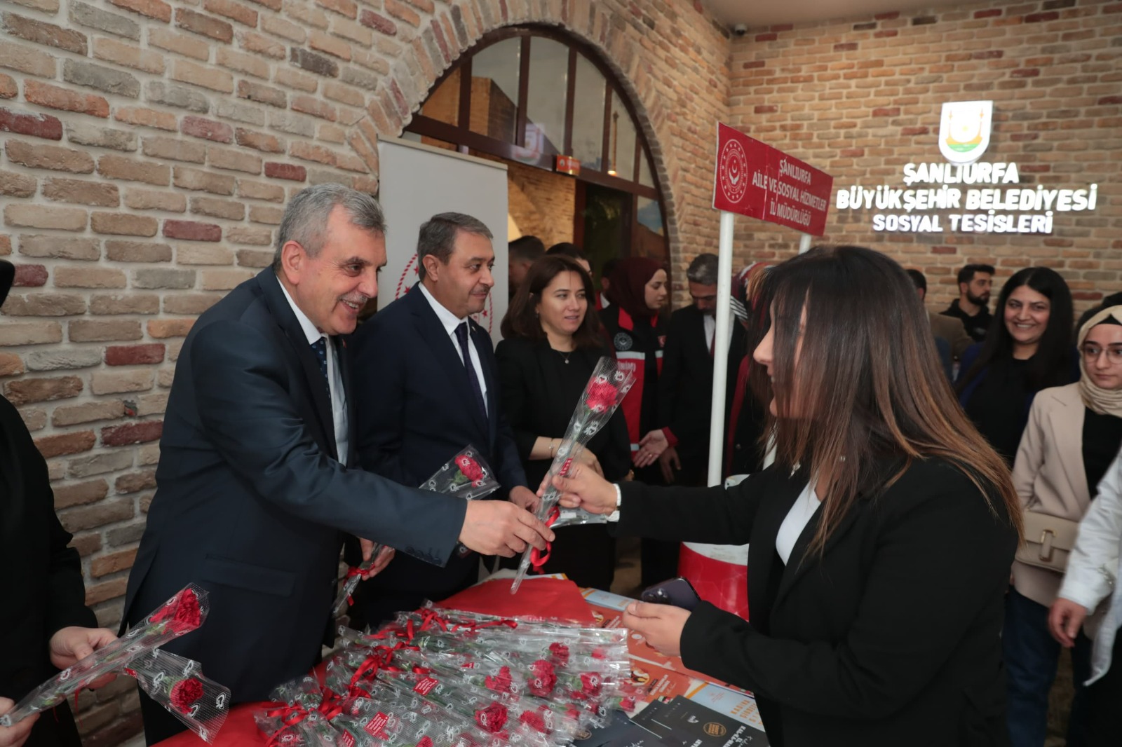 Kadınlarla buluştular