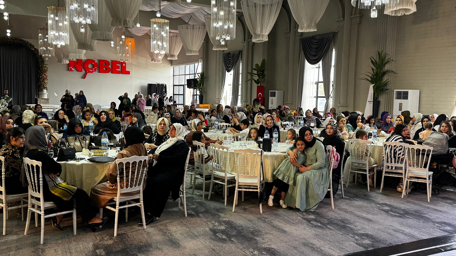 Karaköprü belediyesi anneleri unutmadı