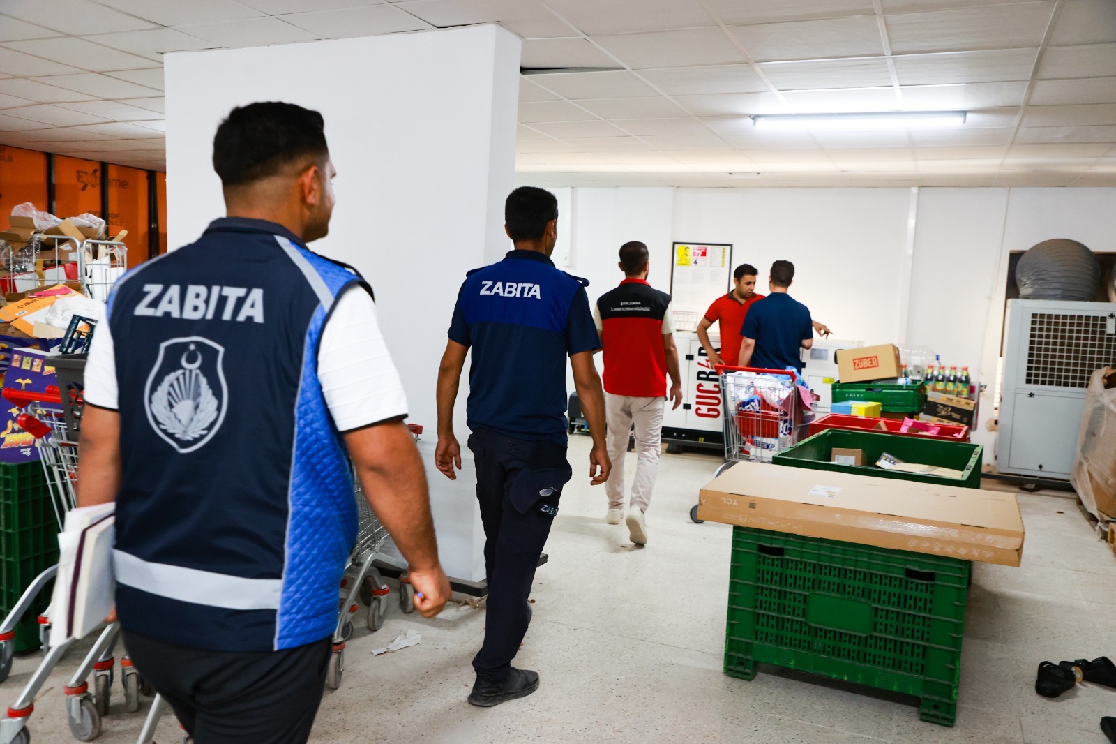 Harran'da halk sağlığı için marketler denetlendi