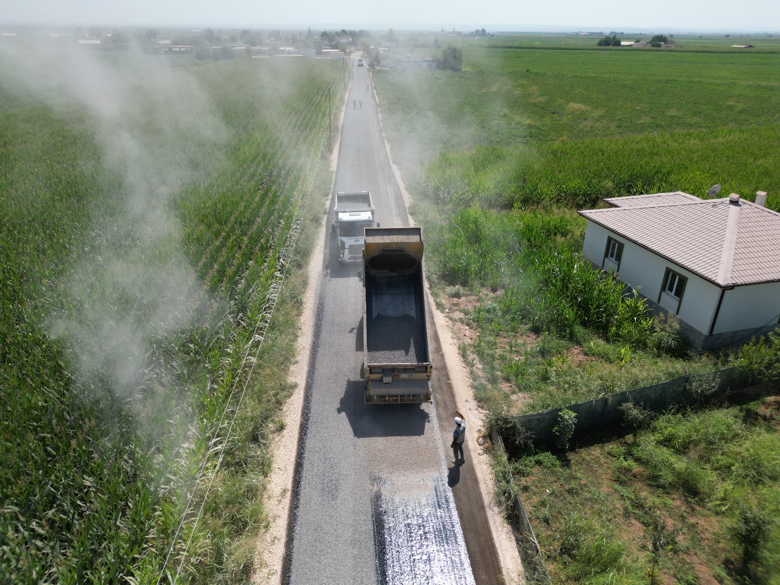 Suruç’ta 7 kilometrelik yol sathi asfaltla yenilendi