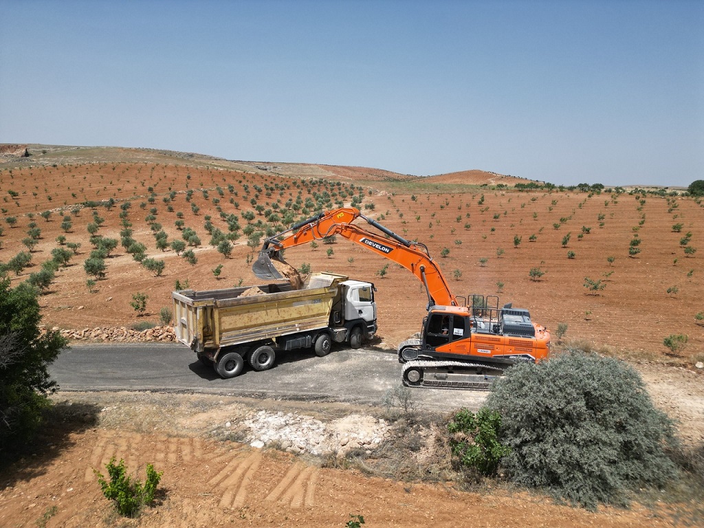 Birecik’in kırsal mahallelerine konforlu ulaşım