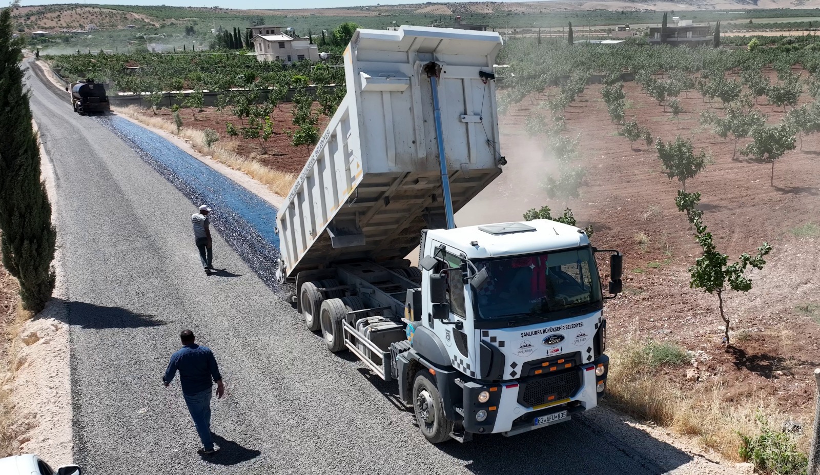 Külaflı mahallesi yolu yenilendi