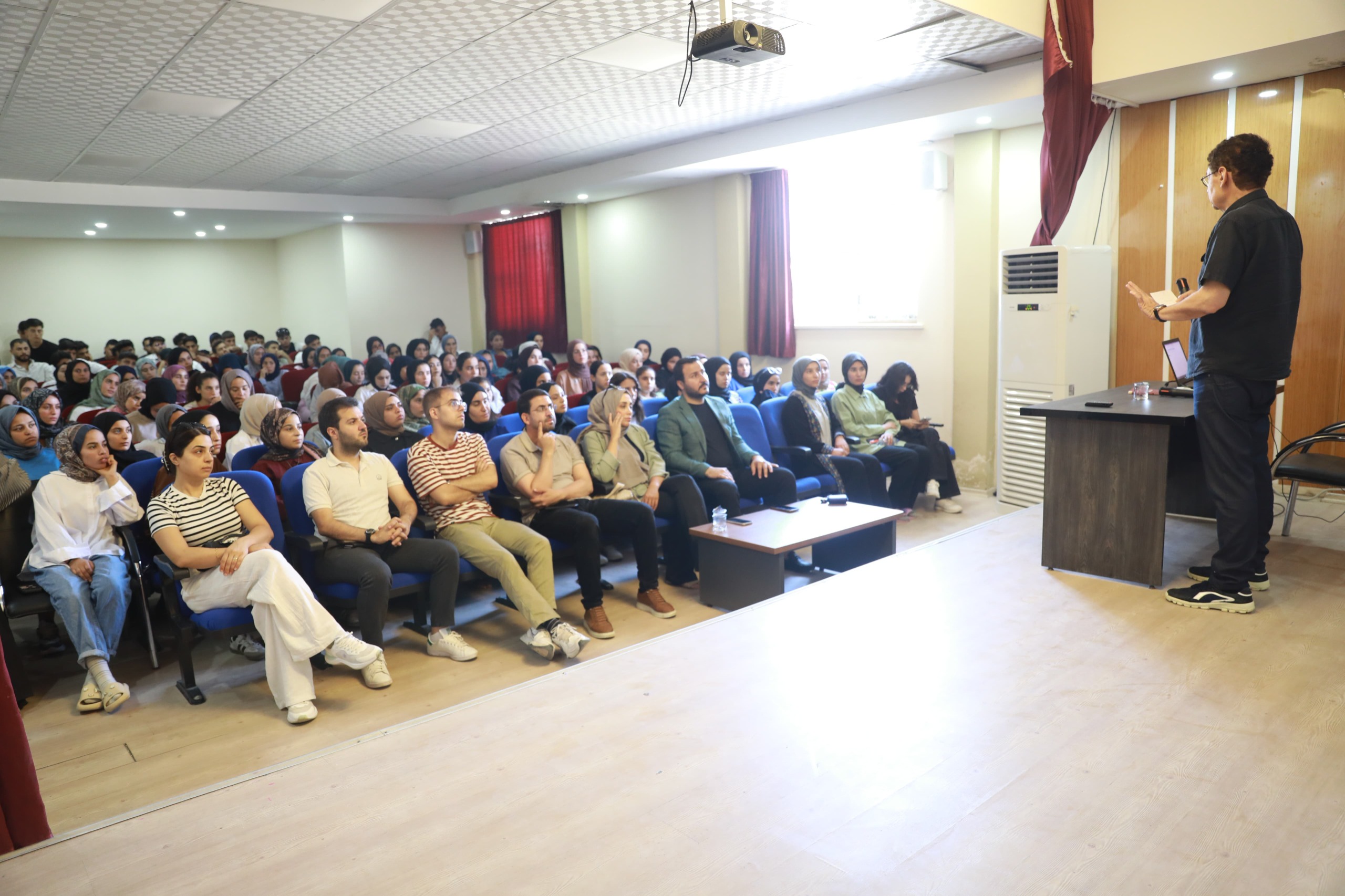 Harran’da öğrencilere moral semineri