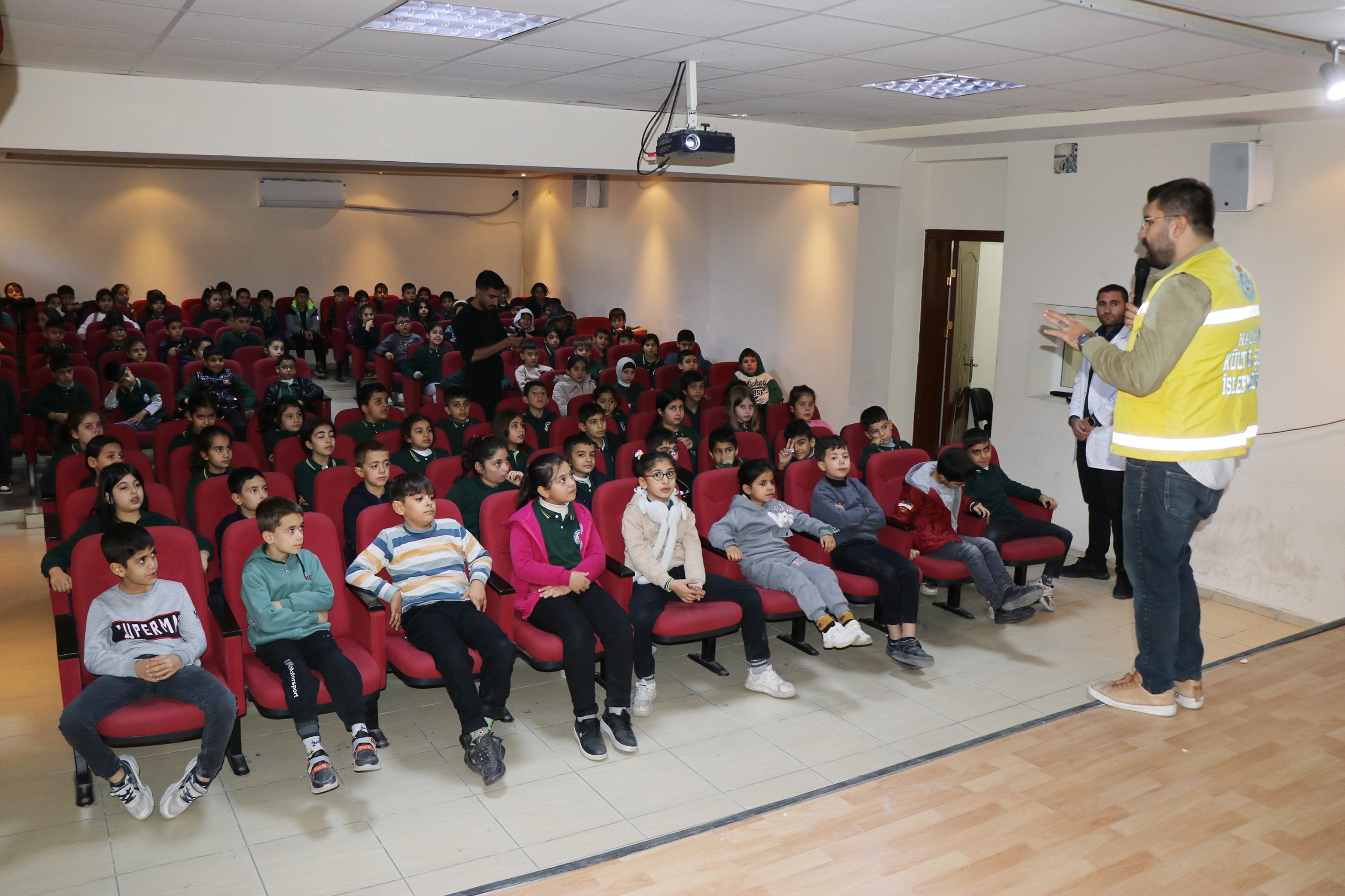 Haliliye’de geleceğe dokunan eğitimler sürüyor