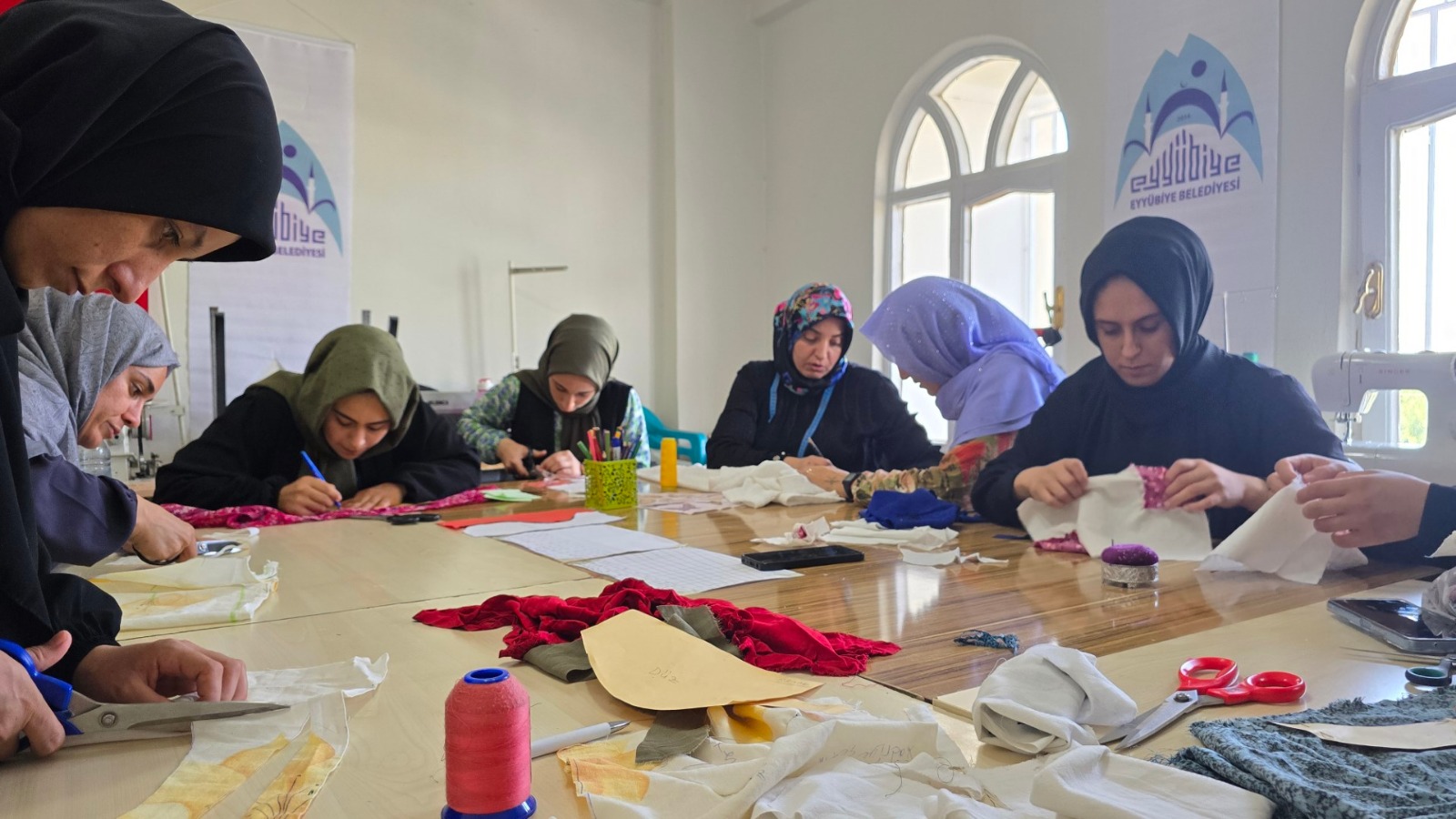 Eyyübiye’de kadınlar kursta çocuklar kreşte