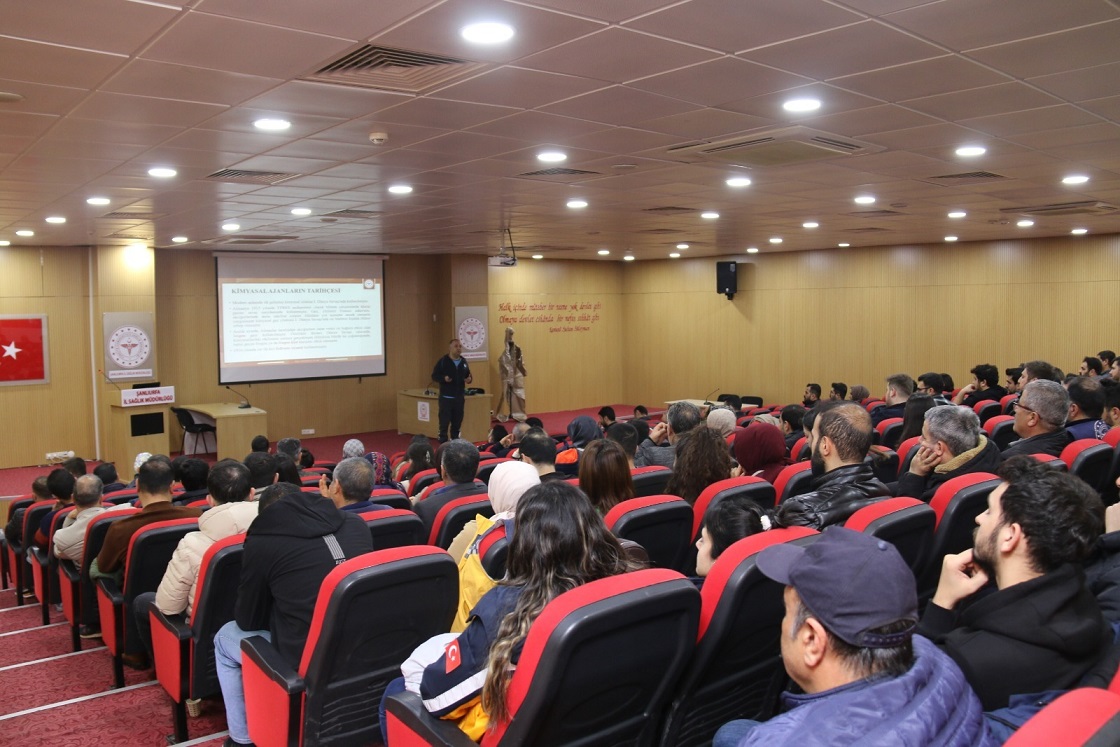 Sağlık çalışanlarına eğitim verildi