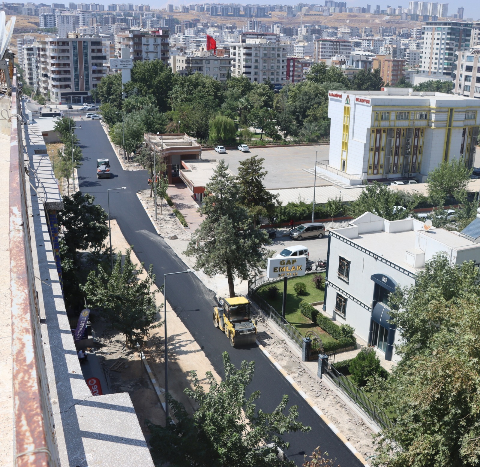 KARAKÖPRÜ’DE ULAŞIMI RAHATLATACAK ÇALIŞMALAR SÜRÜYOR