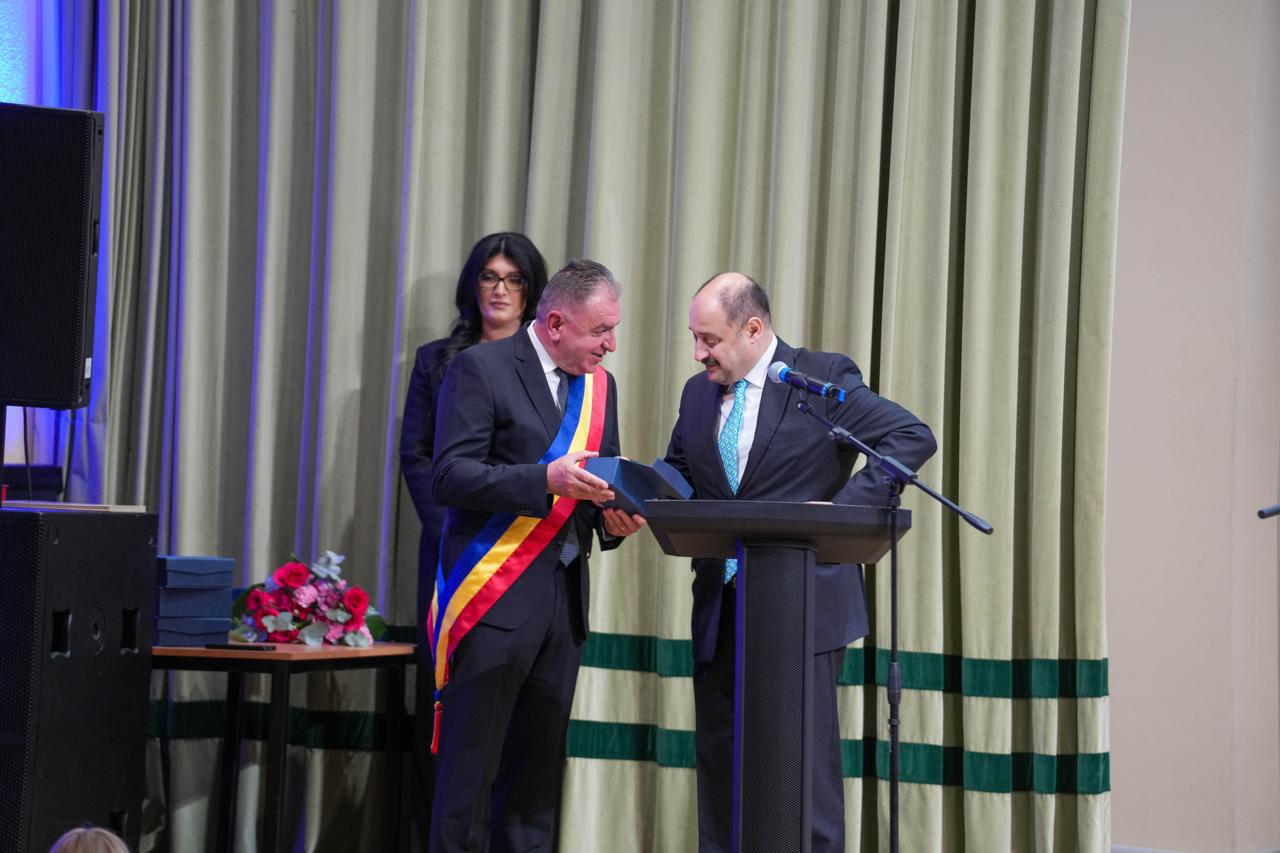 ŞANLIURFA RÜZGÂRI PİTEȘTİ’DE ESTİ