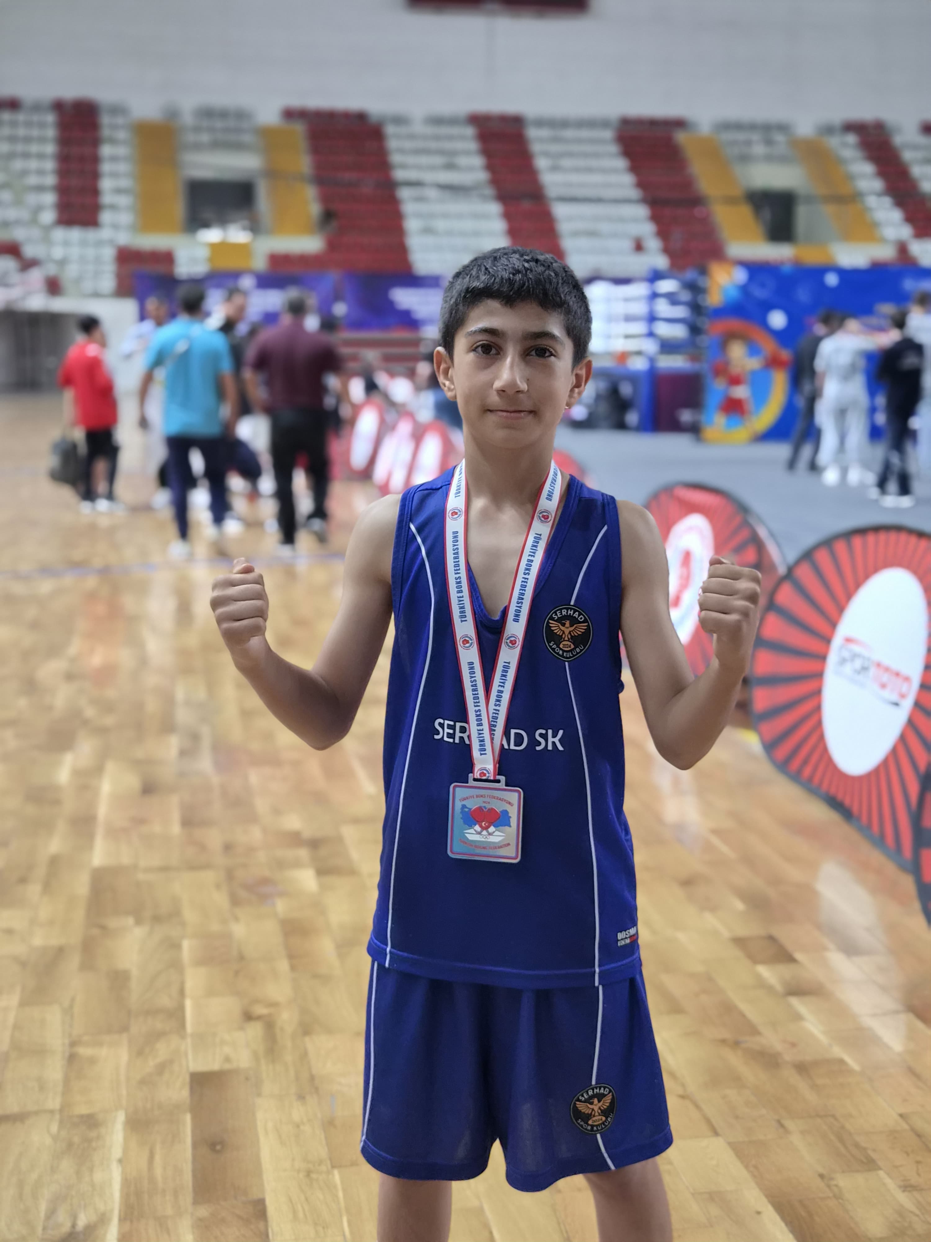 Şanlıurfa’nın Gururu Muhammed Hamza Karageçi! Türkiye İkinciliğiyle Kürsüye Çıktı