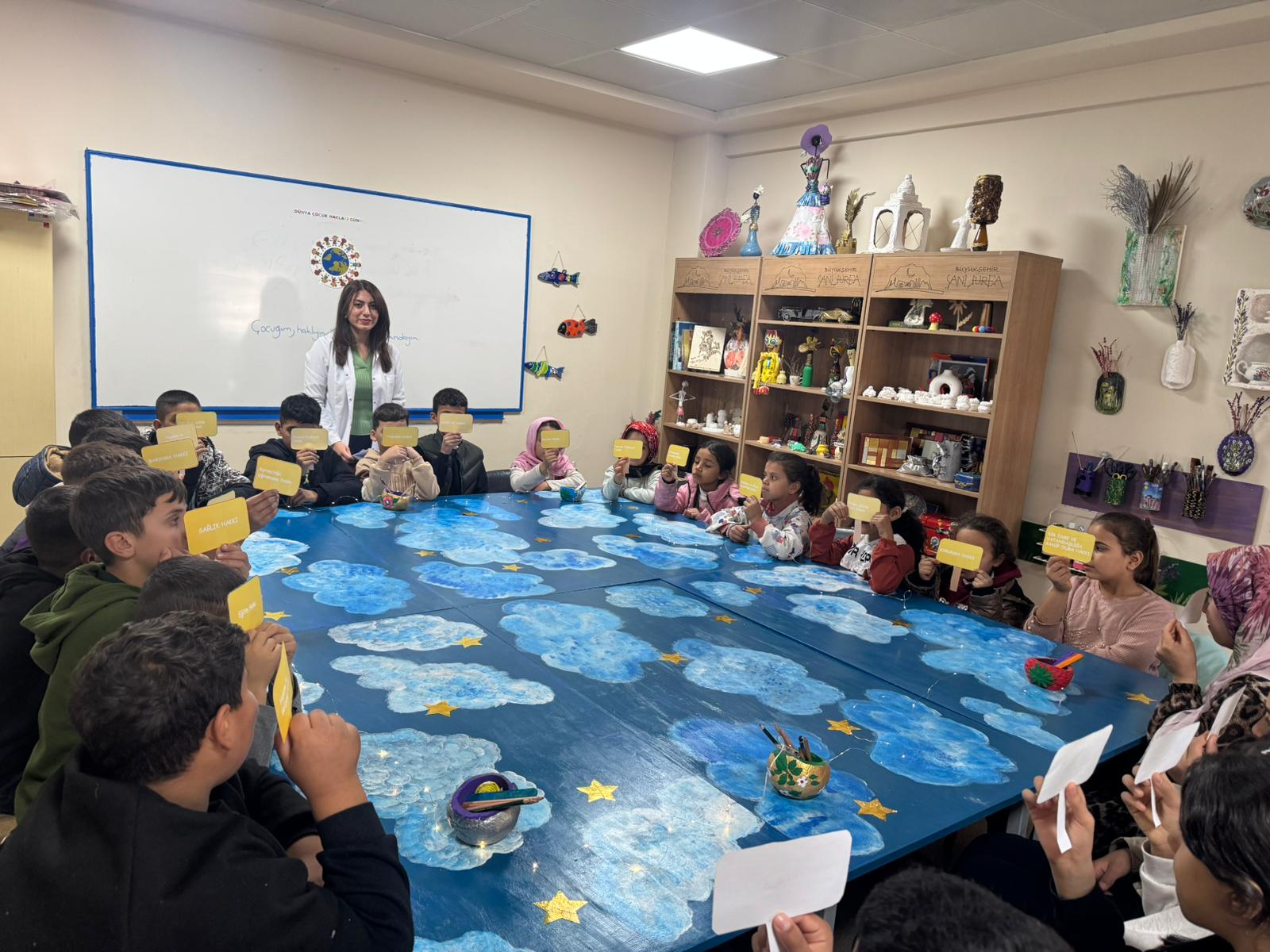 Urfa’da miniklere hakları anlatıldı